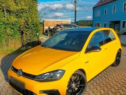 Gelb Gebraucht 2018 VW Golf VII R Limousine | 25.999 € (Teuer)