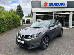 Grau Gebraucht 2016 Nissan Qashqai Acenta SUV | 14.700 € (Fairer Preis)