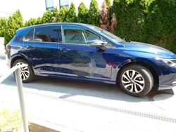 Blau Gebraucht 2022 VW Golf VIII Life Limousine | 20.999 € (Guter Preis)