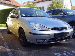 Silber Gebraucht 2002 Ford Focus Futura Limousine | 500 € (Superpreis)