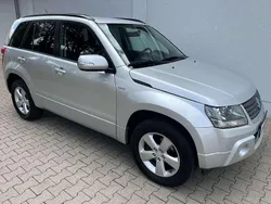 Silber Gebraucht 2011 Suzuki Grand Vitara SUV | 6.990 € (Fairer Preis)