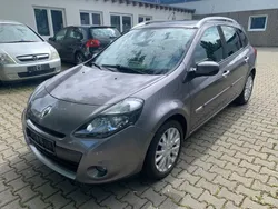 Grau Gebraucht 2010 Renault Clio II Luxe Limousine | 2.800 € (Fairer Preis)