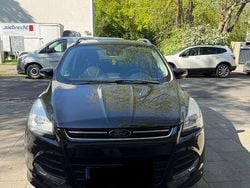 Schwarz Gebraucht 2016 Ford Kuga SYNC Edition SUV | 9.900 € (Guter Preis)