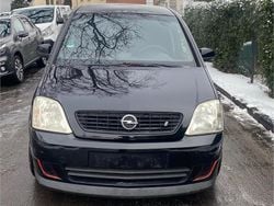 Schwarz Gebraucht 2004 Opel Meriva Van / Kleinbus | 1.850 € (Etwas zu teuer)