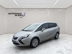Silber Gebraucht 2015 Opel Zafira Tourer Innovation Van / Kleinbus | 19.900 €