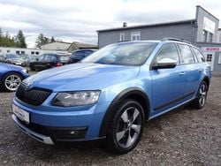 Blau Gebraucht 2016 Skoda Octavia Scout 4x4 Kombi | 9.990 € (Superpreis)