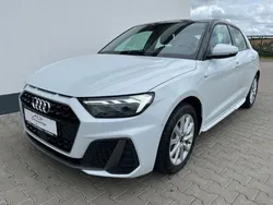 Weiß Gebraucht 2023 Audi A1 Sportback S-Line Kleinwagen | 25.999 € (Fairer Preis)