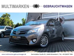 Grau Gebraucht 2017 Toyota Verso Edition-S Van / Kleinbus | 16.990 € (Guter Preis)
