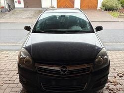 Schwarz Gebraucht 2008 Opel Astra Kombi | 1.900 € (Guter Preis)