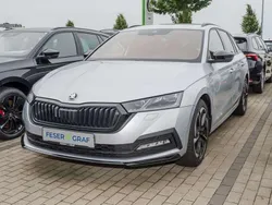 Brilliantsilber metallic Gebraucht 2024 Skoda Octavia SportLine Kombi | 31.350 € (Superpreis)