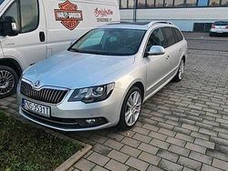 Silber Gebraucht 2014 Skoda Superb Kombi | 7.500 € (Teuer)