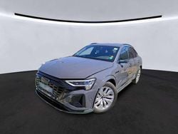 Magnetgrau Gebraucht 2024 Audi SQ8 e-tron Comfort SUV | 66.870 €