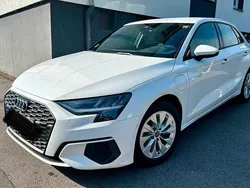 Weiß Gebraucht 2024 Audi A3 Sportback e-tron Advanced Limousine | 27.800 € (Guter Preis)