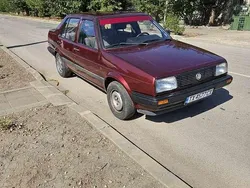 Rot Gebraucht 1988 VW Jetta Limousine | 1.400 €