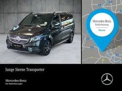 Grau Gebraucht 2022 Mercedes V300 Avantgarde Edition Van / Kleinbus | 66.480 € (Fairer Preis)