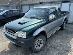 Forestgreen Gebraucht 2000 Mitsubishi L200 Abholung | 5.999 € (Teuer)