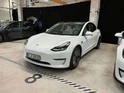 Weiß Gebraucht 2022 Tesla Model 3 Long Range Limousine | 29.900 € (Fairer Preis)