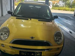 Gelb Gebraucht 2002 Mini ONE Kleinwagen | 2.650 € (Fairer Preis)