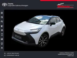 Platinum weiß/mysticschwarz Gebraucht 2024 Toyota C-HR Team SUV | 35.990 € (Fairer Preis)