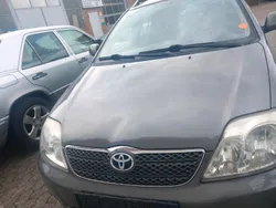 Grau Gebraucht 2003 Toyota Corolla Kombi | 1.500 € (Fairer Preis)