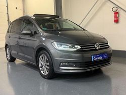 Grau Gebraucht 2017 VW Touran Sound Van / Kleinbus | 16.900 € (Fairer Preis)