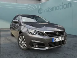 Grau Gebraucht 2021 Peugeot 308 Allure Kombi | 25.390 € (Teuer)