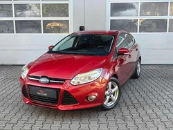 Red candy/candy red Gebraucht 2011 Ford Focus Titanium Kleinwagen | 5.990 € (Fairer Preis)