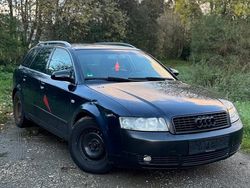 Blau Gebraucht 2004 Audi A4 Ambiente Kombi | 1.000 € (Guter Preis)