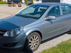 Silber Gebraucht 2007 Opel Astra Edition Limousine | 2.699 € (Guter Preis)