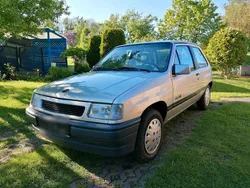 Silber Gebraucht 1992 Opel Corsa Swing Kleinwagen | 3.900 €