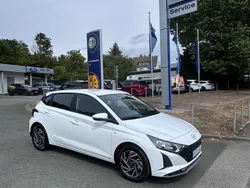 Weiß Neu 2025 Hyundai i20 Comfort Limousine | 19.689 € (Guter Preis)