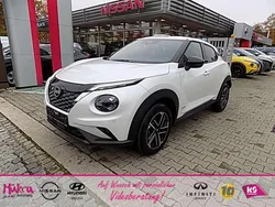 Pearl white perleffekt (weiß) Neu 2024 Nissan Juke N-Connecta SUV | 30.960 € (Fairer Preis)