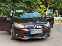 Rot Gebraucht 2011 Citroën C4 Limousine | 6.500 € (Teuer)