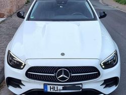 Weiß Gebraucht 2020 Mercedes E200 AMG line Limousine | 29.900 € (Teuer)