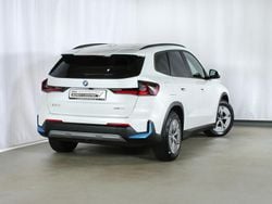 Weiss Gebraucht 2023 BMW iX1 Performance SUV | 32.920 € (Guter Preis)