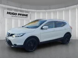 Weiß Gebraucht 2017 Nissan Qashqai N-Connecta SUV | 16.690 € (Teuer)