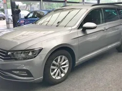 Silber Gebraucht 2023 VW Passat Business Kombi | 27.500 € (Guter Preis)