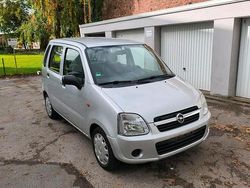 Silber Gebraucht 2005 Opel Agila Kleinwagen | 600 €