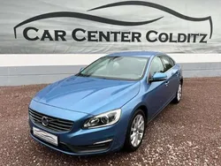 Power blue Gebraucht 2014 Volvo S60 Momentum Limousine | 9.800 € (Etwas zu teuer)