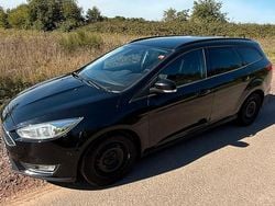 Schwarz Gebraucht 2015 Ford Focus Kombi | 5.500 € (Superpreis)