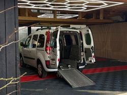 Weiß Gebraucht 2009 Renault Kangoo Van / Kleinbus | 13.900 €