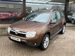 Braun Gebraucht 2012 Dacia Duster Lauréate SUV | 7.199 € (Fairer Preis)