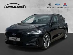 Obsidianschwarz metallic Gebraucht 2024 Ford Focus ST-Line X Kombi | 29.970 € (Etwas zu teuer)