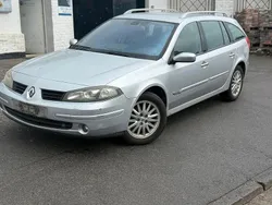 Silber Gebraucht 2006 Renault Laguna II Kombi | 750 €