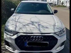 Weiß Gebraucht 2022 Audi A1 Kleinwagen | 21.500 €