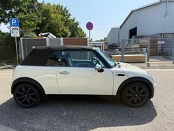 Weiß Gebraucht 2007 Mini One Cabriolet Cabrio | 8.450 € (Etwas zu teuer)