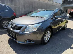 Grau Gebraucht 2011 Toyota Avensis Kombi | 6.900 € (Fairer Preis)