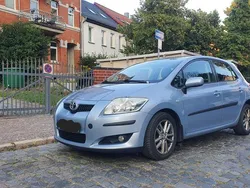 Blau Gebraucht 2009 Toyota Auris Limousine | 2.750 € (Guter Preis)