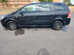 Schwarz Gebraucht 2010 Opel Zafira Edition Van / Kleinbus | 4.000 € (Fairer Preis)