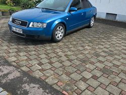 Blau Gebraucht 2001 Audi A4 Limousine | 2.750 € (Teuer)